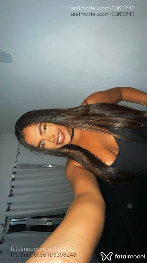 Acompanhante mulher com cabelo castanho de olhos castanhos - Melissa