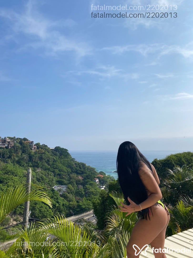 Acompanhante mulher morena (o) de olhos mel - Fernanda
