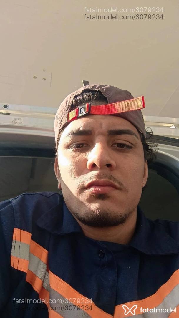Acompanhante homem loira (o) de olhos mel - Lorran Trindade