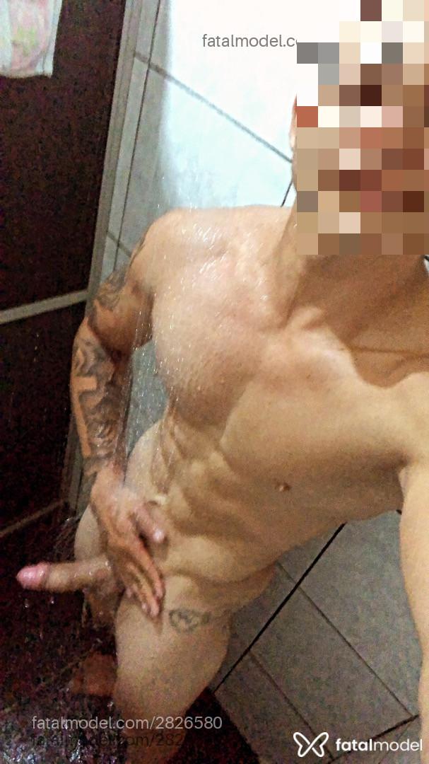 Acompanhante homem loira (o) de olhos azuis - Phh