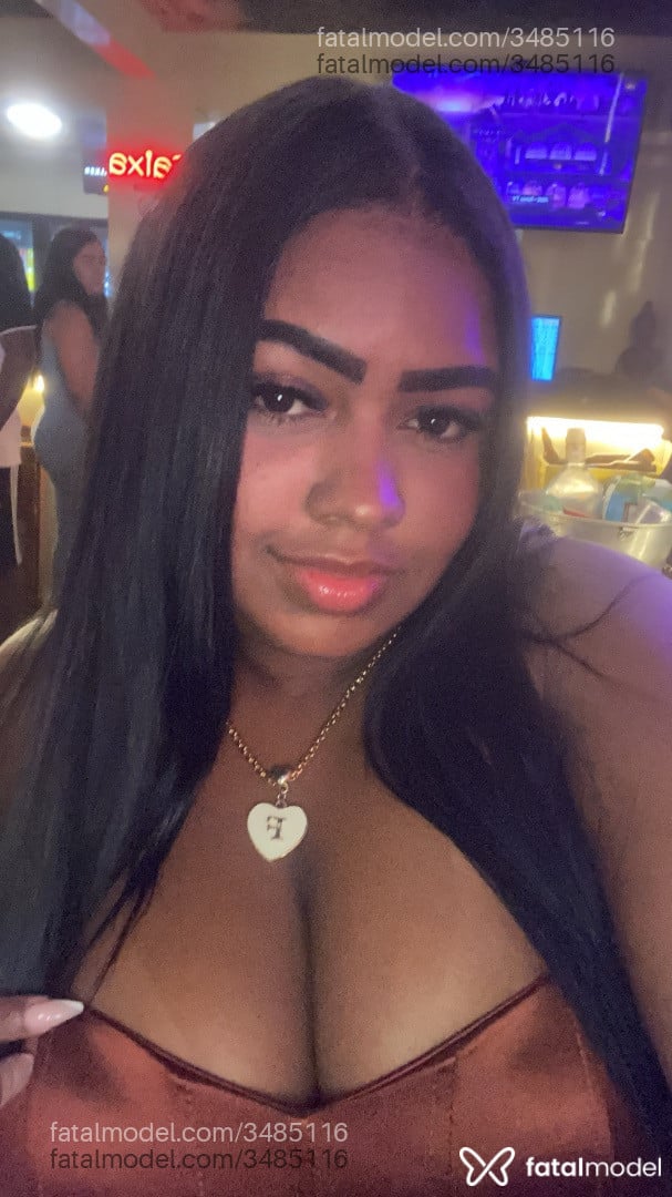 Acompanhante mulher morena (o) de olhos pretos - Fabiana Acompanhante mulher morena (o) de olhos pretos - Fabiana