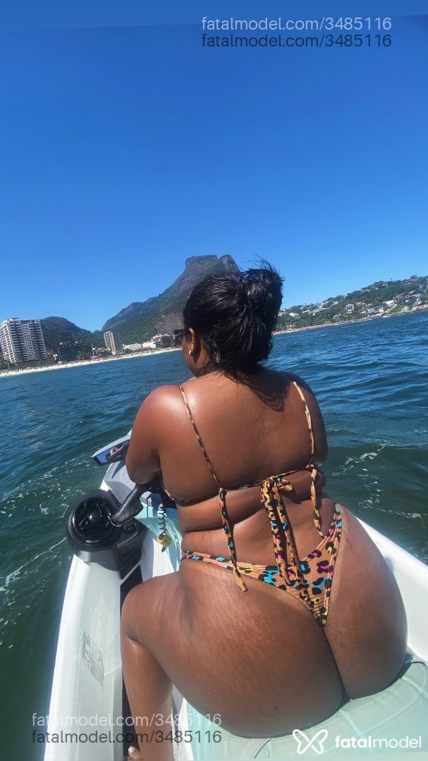 Acompanhante mulher morena (o) de olhos pretos - Fabiana Acompanhante mulher morena (o) de olhos pretos - Fabiana