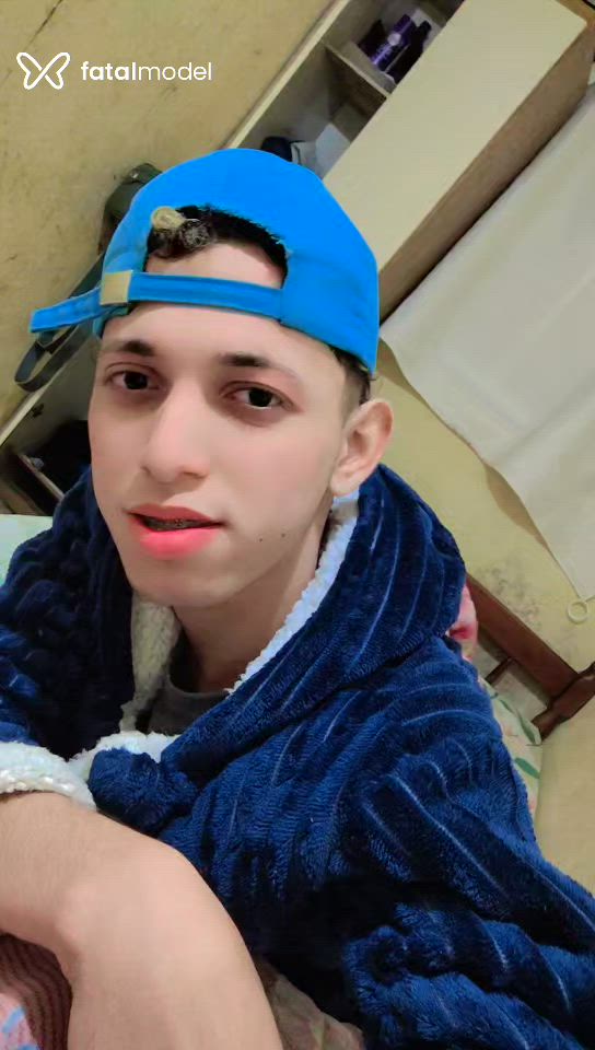 Acompanhante homem loira (o) de olhos cinza - Kauan Monteiro