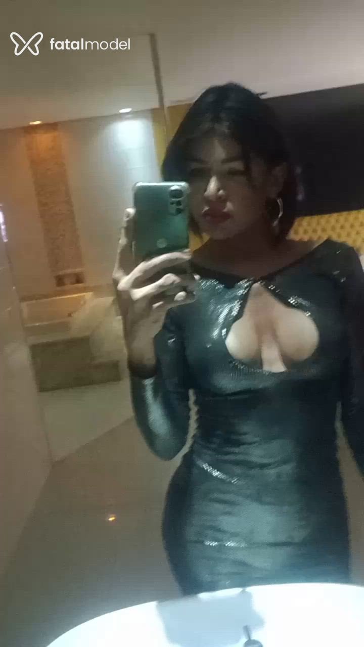 Acompanhante mulher trans loira (o) de olhos castanhos - Tiffany