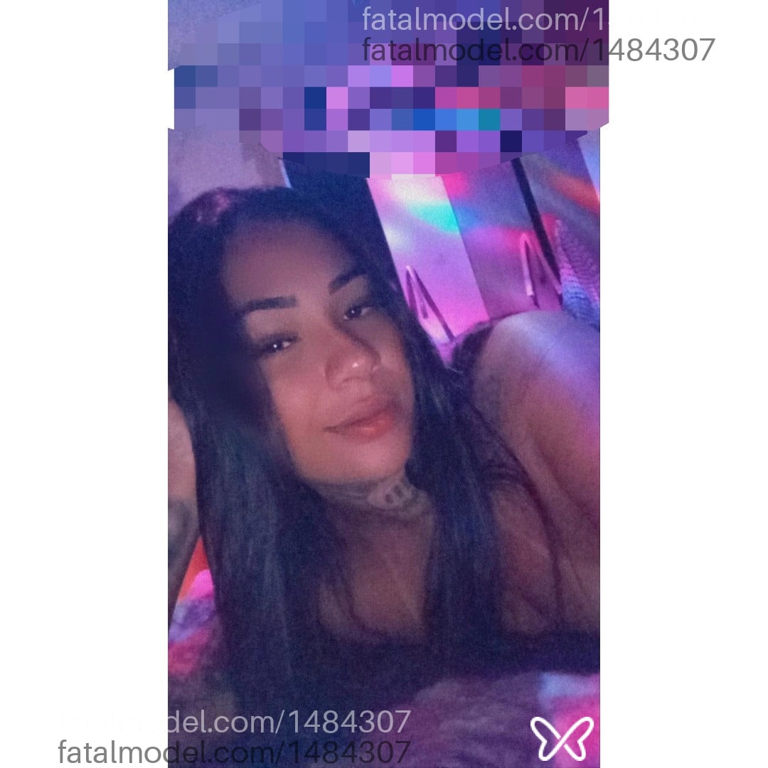 Acompanhante mulher com cabelo castanho de olhos castanhos - Yasmin Acompanhante mulher com cabelo castanho de olhos castanhos - Yasmin