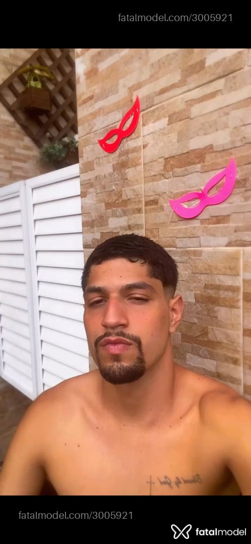 Acompanhante homem morena (o) de olhos castanhos - Ga Ferre