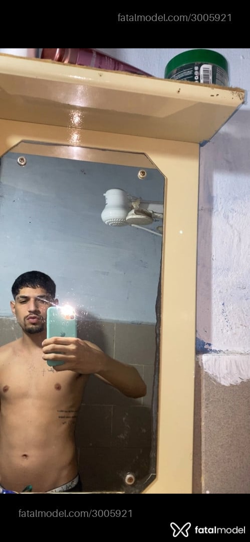 Acompanhante homem morena (o) de olhos castanhos - Ga Ferre