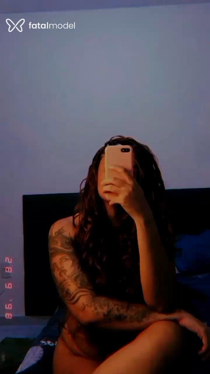Acompanhante mulher com cabelo castanho de olhos mel - Maya Silva Acompanhante mulher com cabelo castanho de olhos mel - Maya Silva