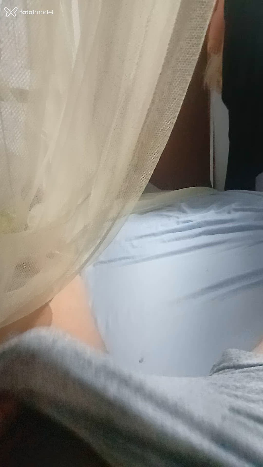 Acompanhante homem com cabelo castanho de olhos pretos - David