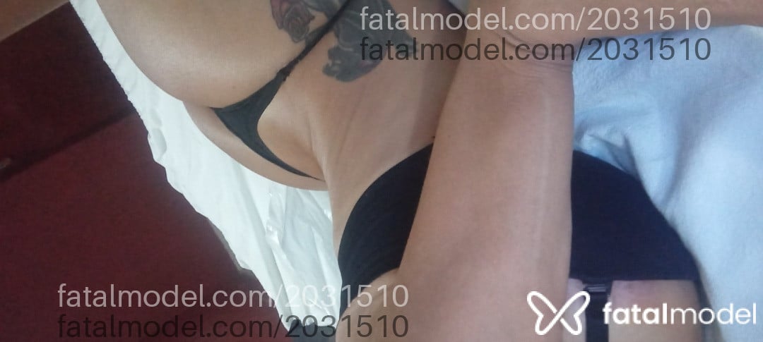 Acompanhante mulher trans loira (o) de olhos pretos - Samantha Costa