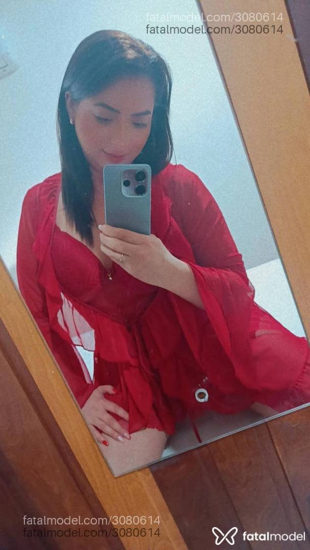 Acompanhante mulher loira (o) de olhos verdes - Anny