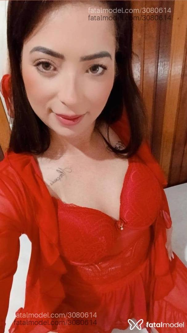 Acompanhante mulher loira (o) de olhos verdes - Anny