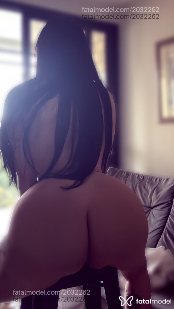 Acompanhante mulher trans morena (o) de olhos cinza - Lavinnya Bittencur