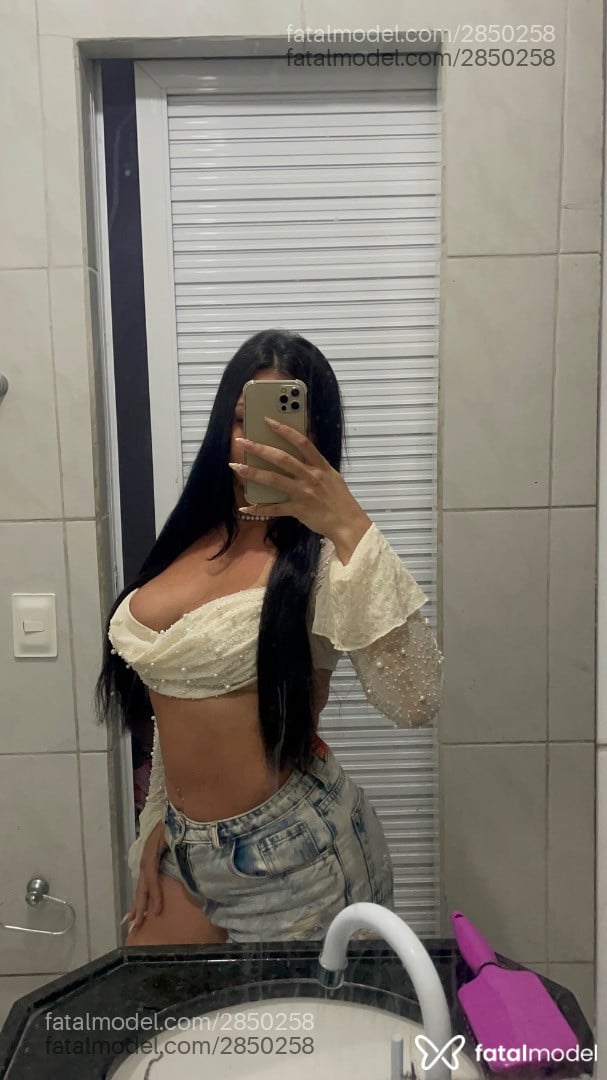 Acompanhante mulher morena (o) de olhos pretos - Mariana Sousa