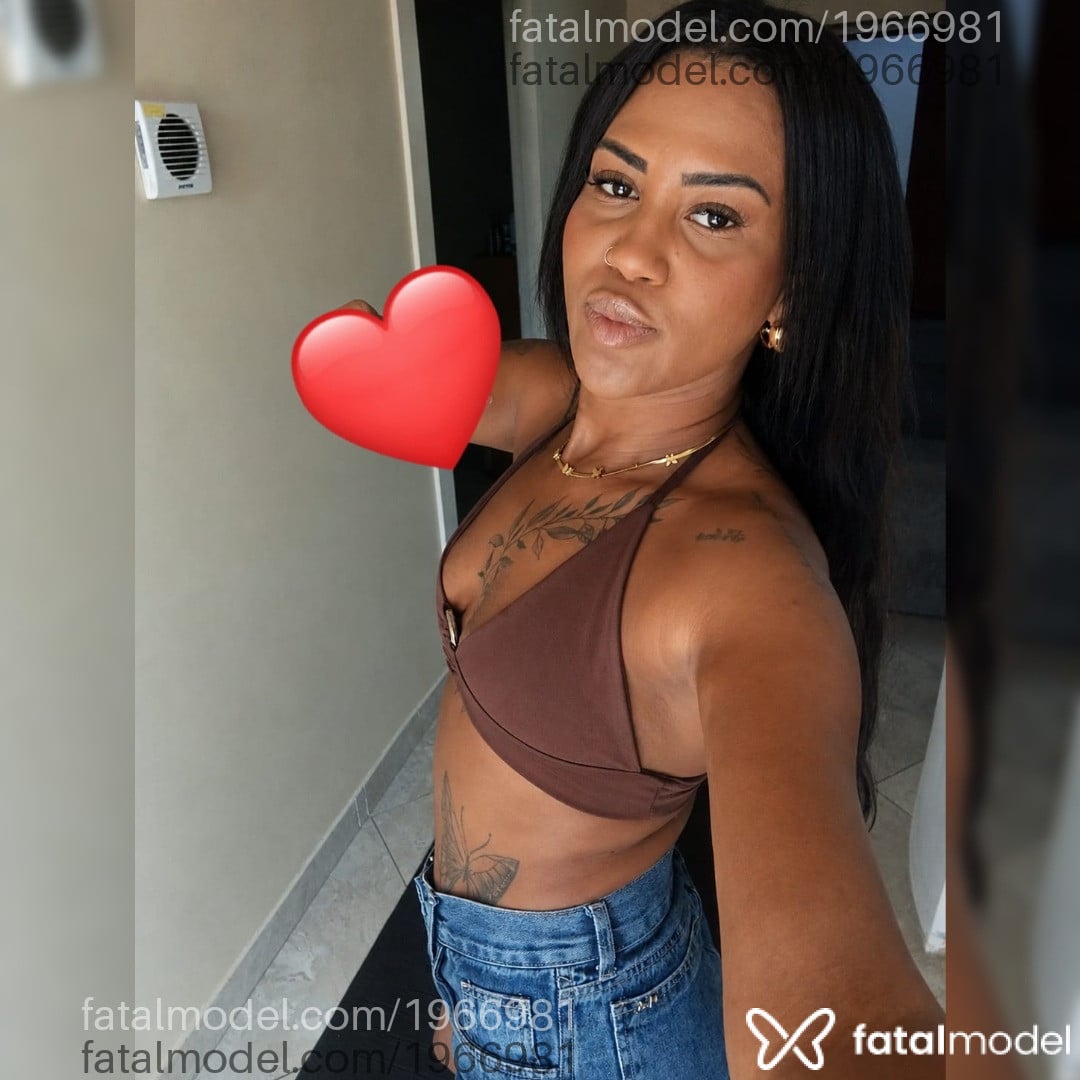 Acompanhante mulher morena (o) de olhos castanhos - Michelle