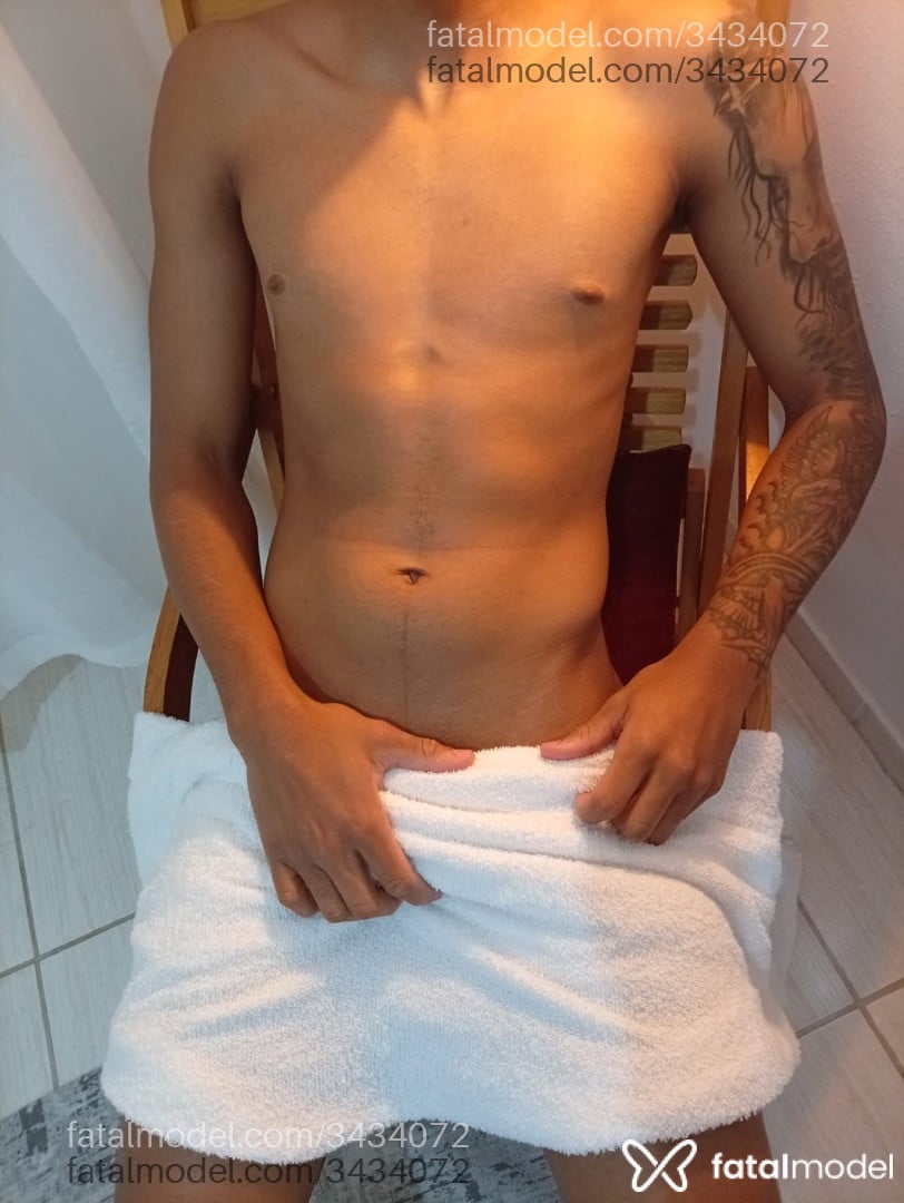 Acompanhante homem morena (o) de olhos verdes - Diego