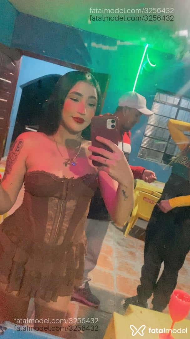 Acompanhante mulher morena (o) de olhos castanhos - Gabrielly