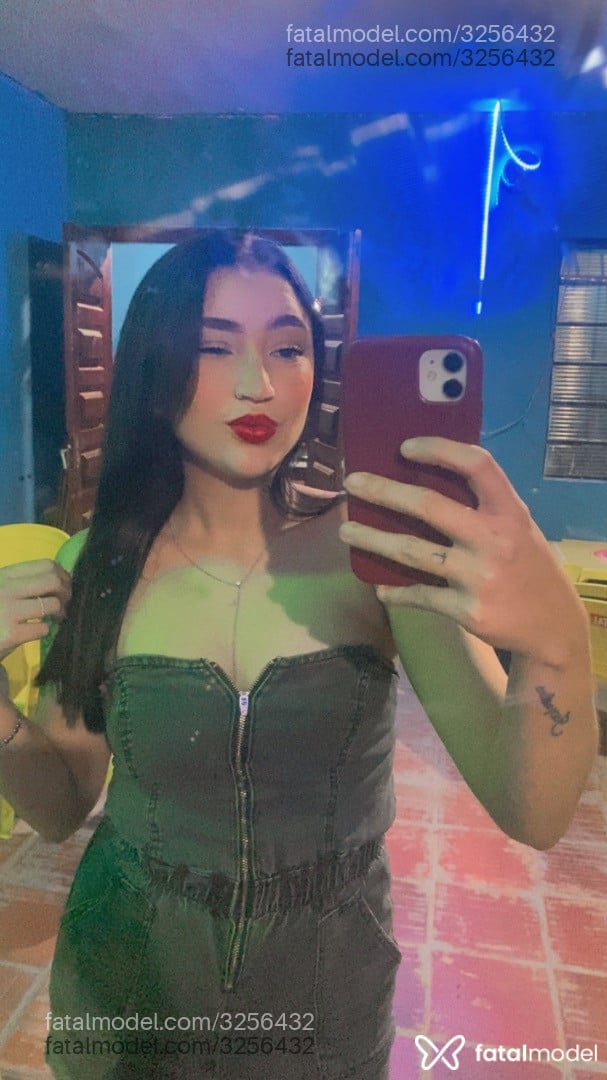 Acompanhante mulher morena (o) de olhos castanhos - Gabrielly