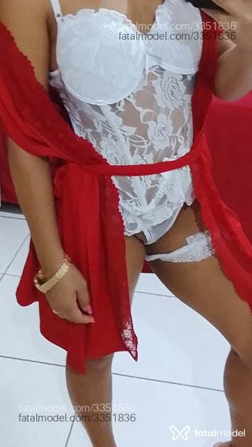 Acompanhante mulher morena (o) de olhos castanhos - Jhenifer