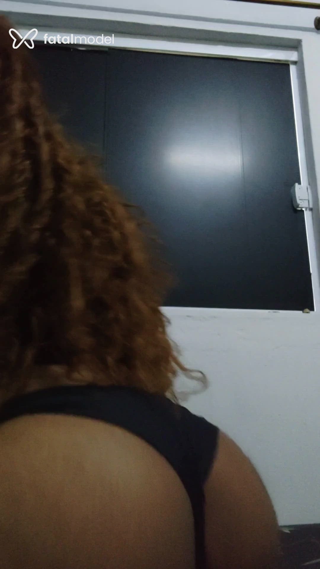 Acompanhante não-binário morena (o) de olhos castanhos - Penélope Acompanhante não-binário morena (o) de olhos castanhos - Penélope