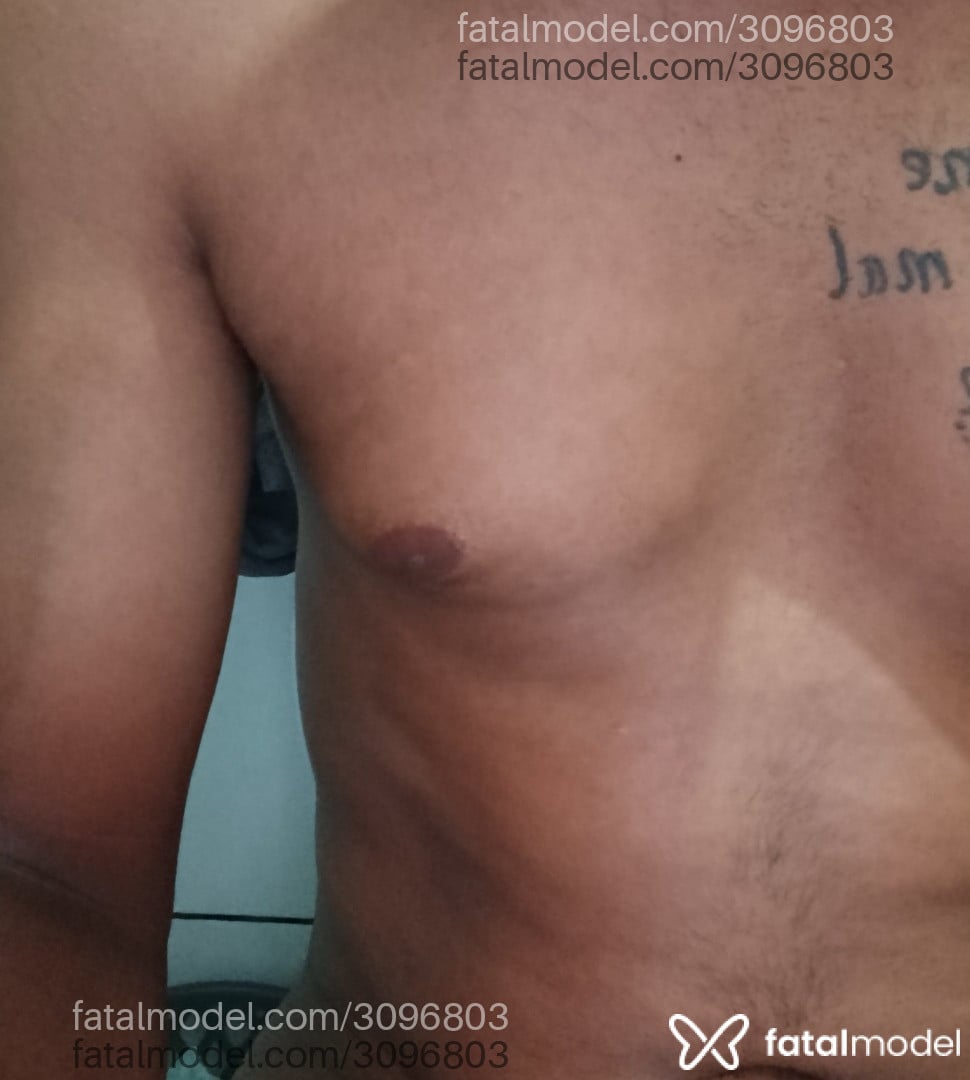 Acompanhante homem com cabelo castanho de olhos pretos - Guilherme Acompanhante homem com cabelo castanho de olhos pretos - Guilherme