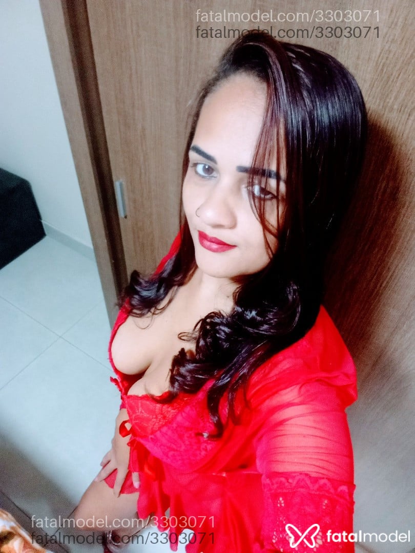 Acompanhante mulher morena (o) de olhos mel - Amanda