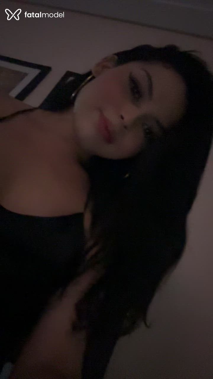 Acompanhante mulher trans loira (o) de olhos verdes - Bruna Beckman