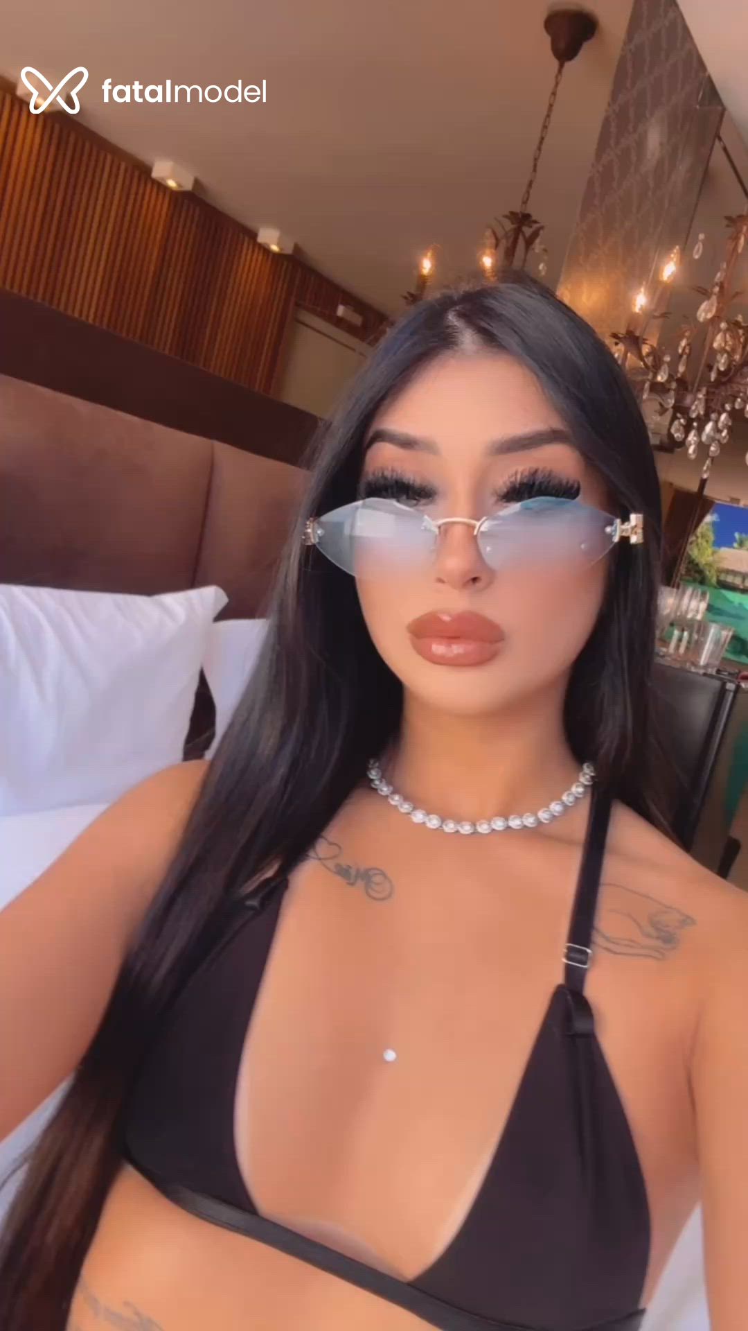Acompanhante mulher morena (o) de olhos verdes - Mirella Alencar