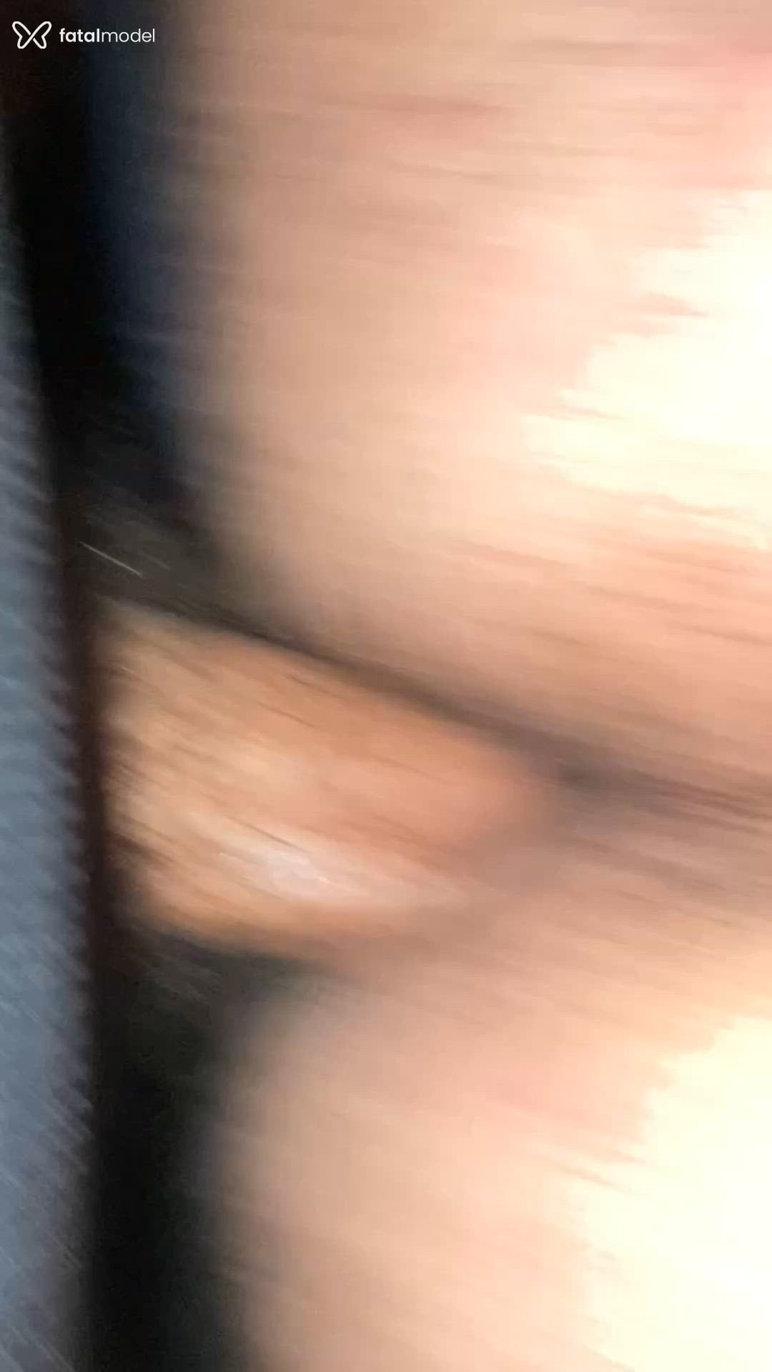 Acompanhante homem com cabelo castanho de olhos pretos - Matteo