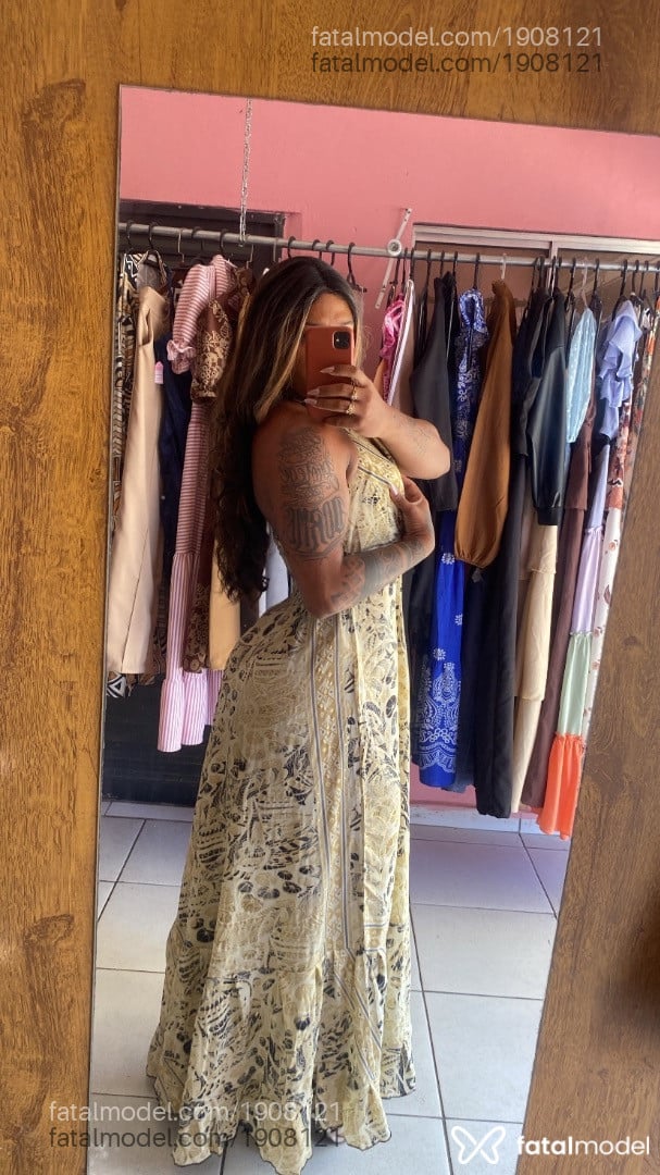 Acompanhante mulher trans com cabelo castanho de olhos castanhos - Patricía Veríssimo Acompanhante mulher trans com cabelo castanho de olhos castanhos - Patricía Veríssimo