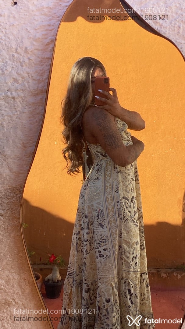 Acompanhante mulher trans com cabelo castanho de olhos castanhos - Patricía Veríssimo Acompanhante mulher trans com cabelo castanho de olhos castanhos - Patricía Veríssimo