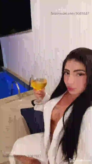 Acompanhante mulher morena (o) de olhos pretos em Paraty Acompanhante mulher morena (o) de olhos pretos em Paraty - Sabrina