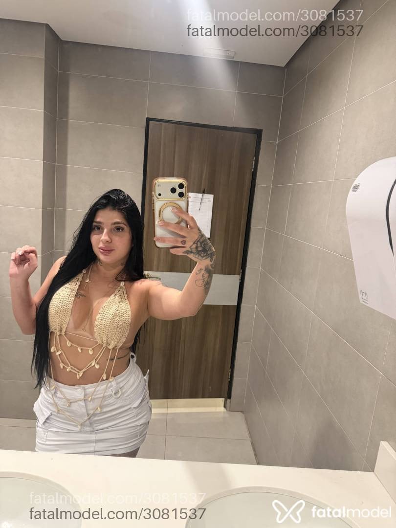 Acompanhante mulher morena (o) de olhos pretos - Sabrina