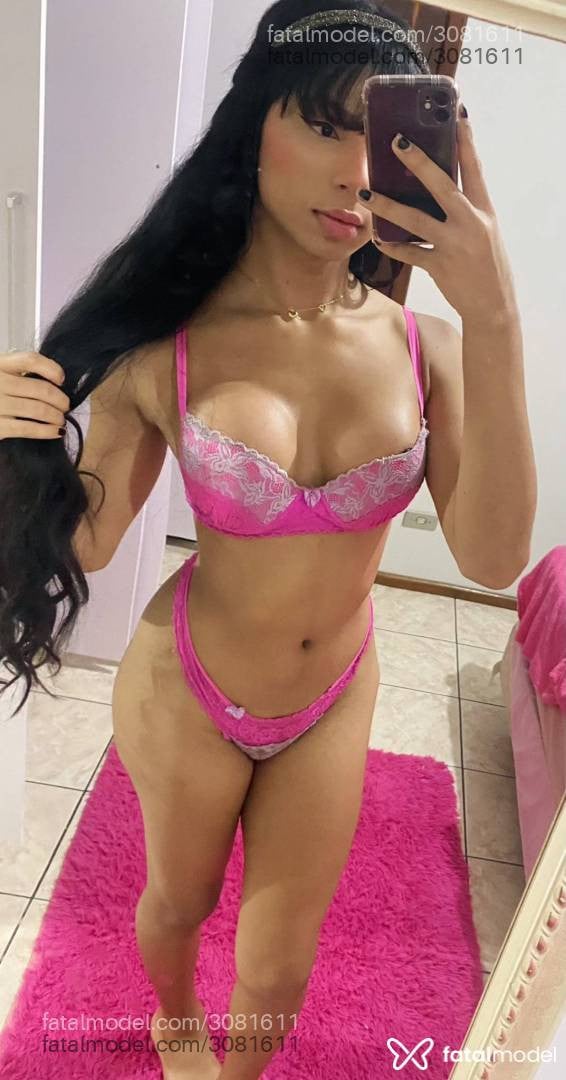 Acompanhante mulher trans morena (o) de olhos pretos em Apucarana - Lari Novinhax