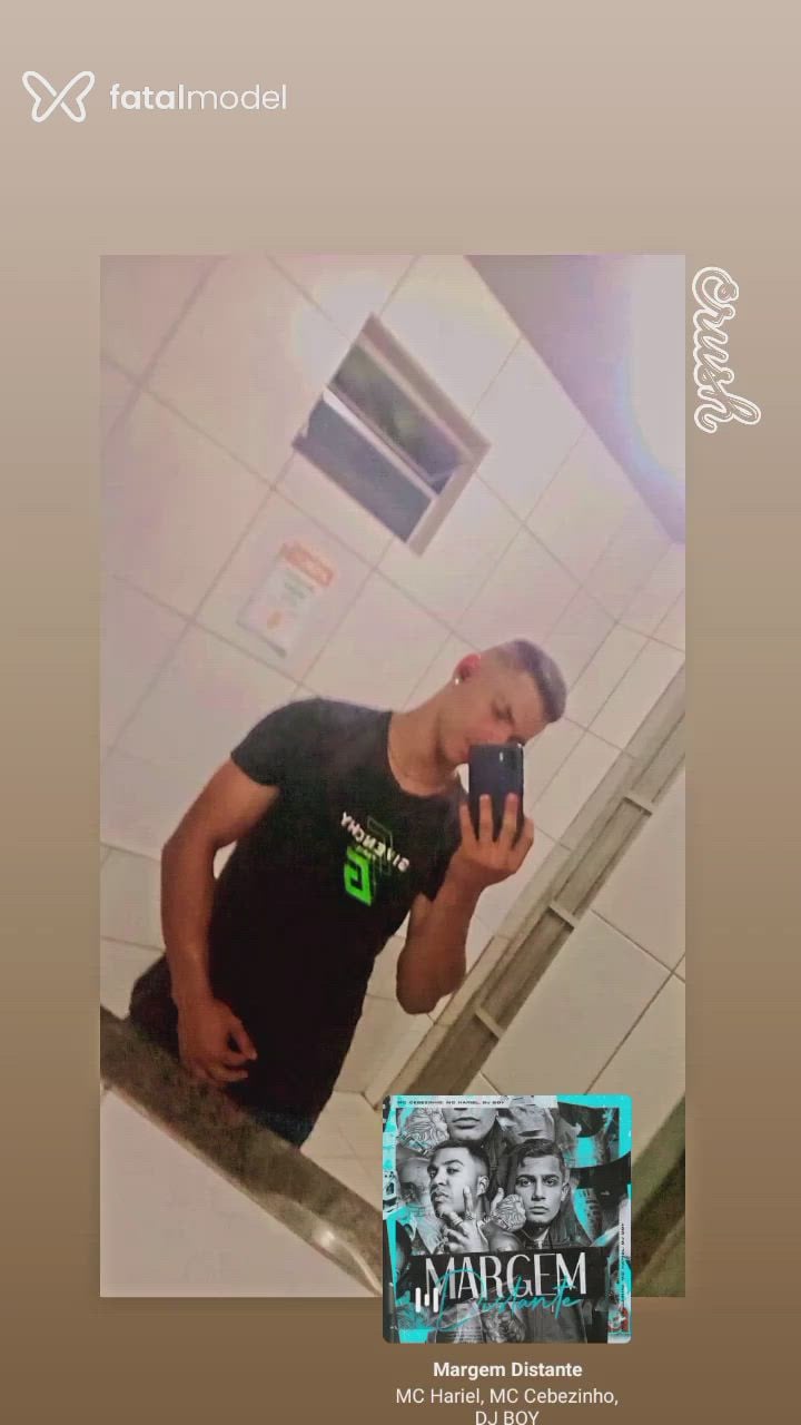 Acompanhante homem com cabelo castanho de olhos castanhos - Carlos Acompanhante homem com cabelo castanho de olhos castanhos - Carlos