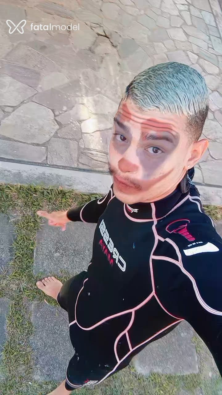 Acompanhante homem com cabelo castanho de olhos castanhos - Japiinha