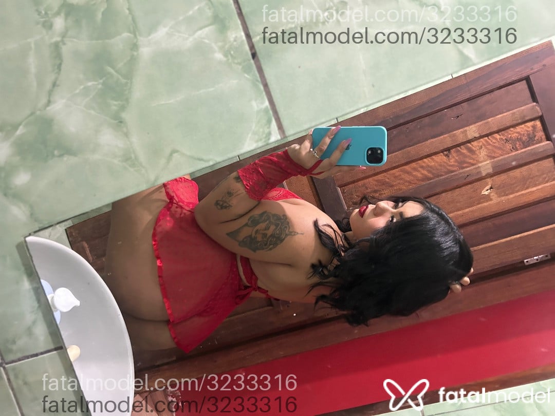 Acompanhante mulher morena (o) de olhos castanhos - Bruna