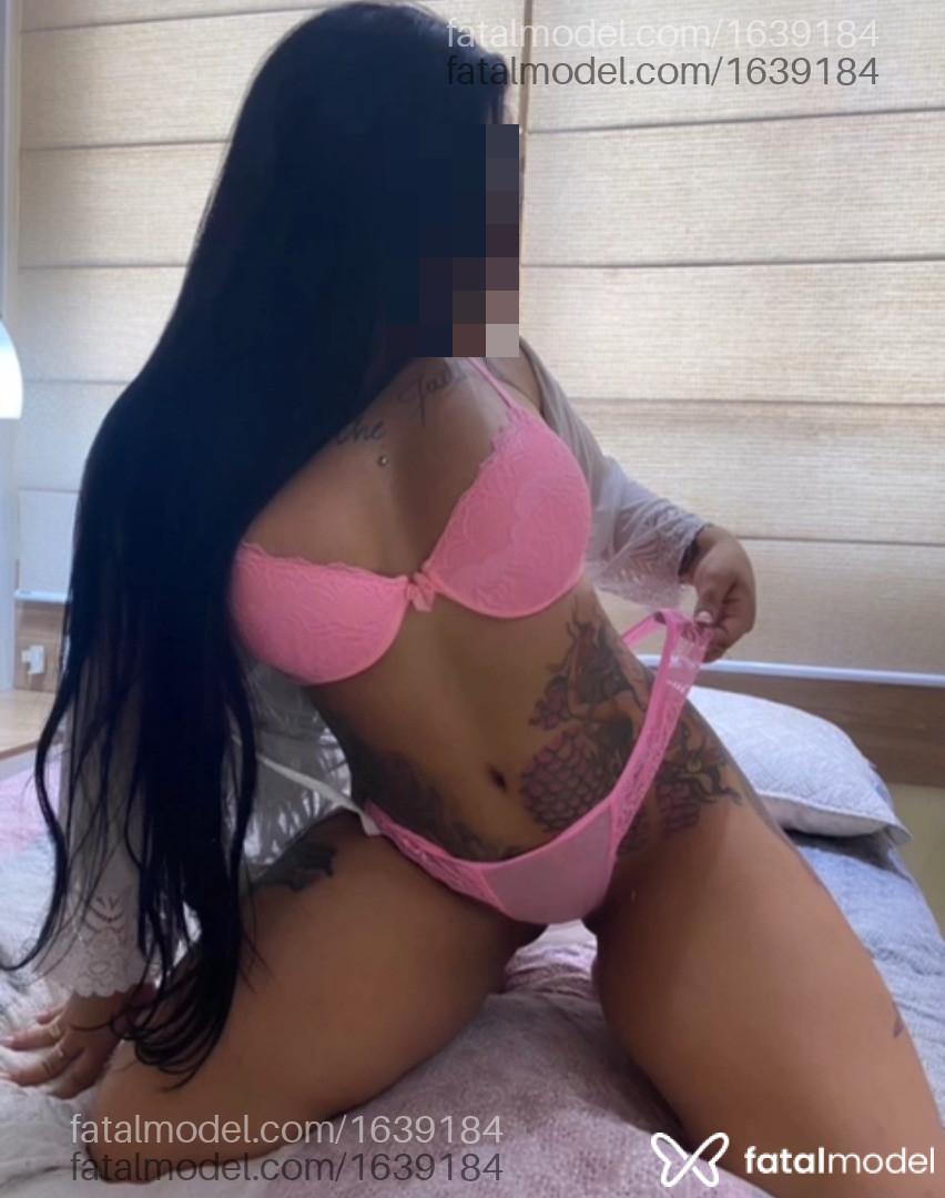 Acompanhante mulher morena (o) de olhos pretos - Yaraa