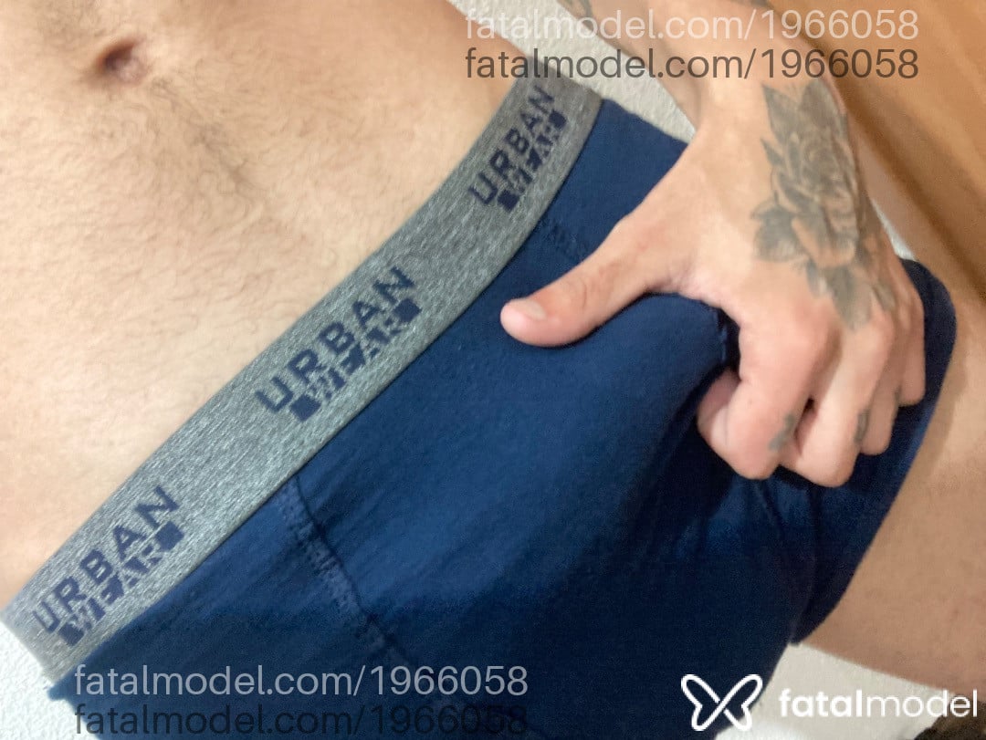 Acompanhante homem com cabelo castanho de olhos castanhos - Safadoperverso