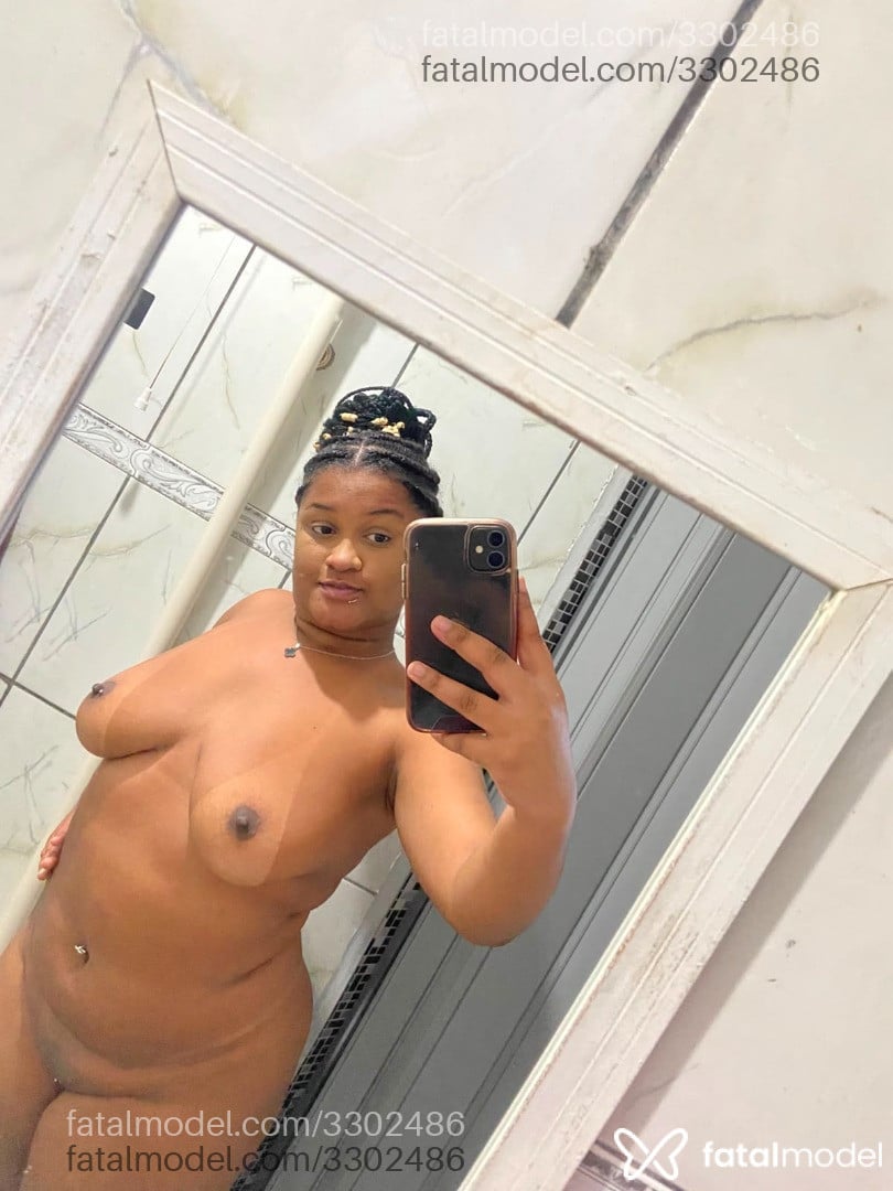 Acompanhante mulher com cabelo castanho de olhos castanhos - Rafaela
