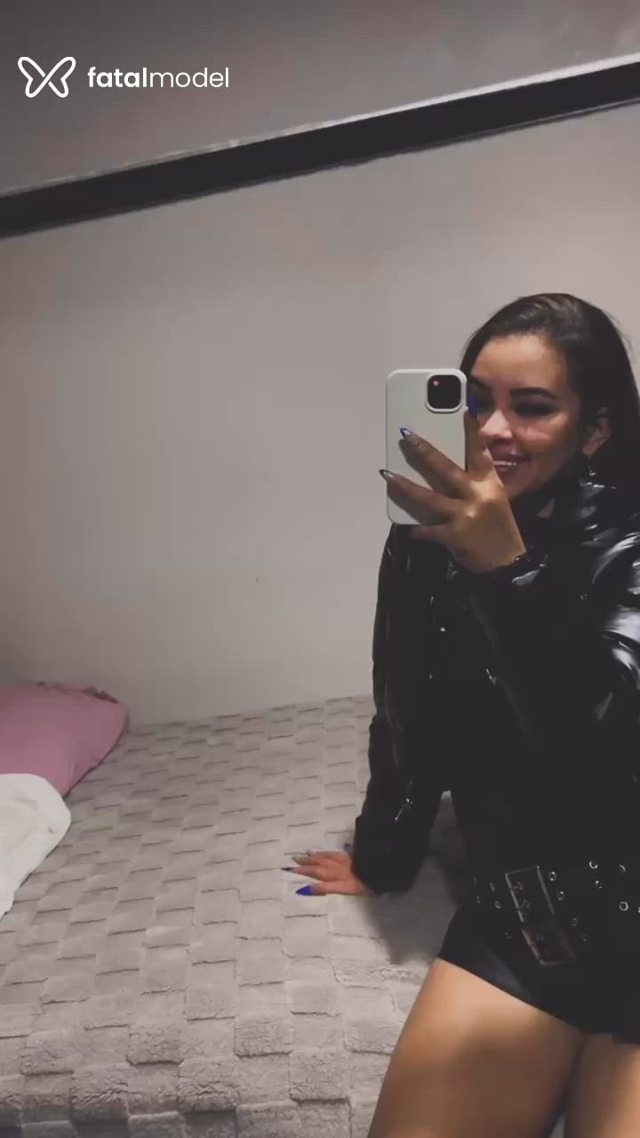 Acompanhante mulher morena (o) de olhos castanhos - Biia
