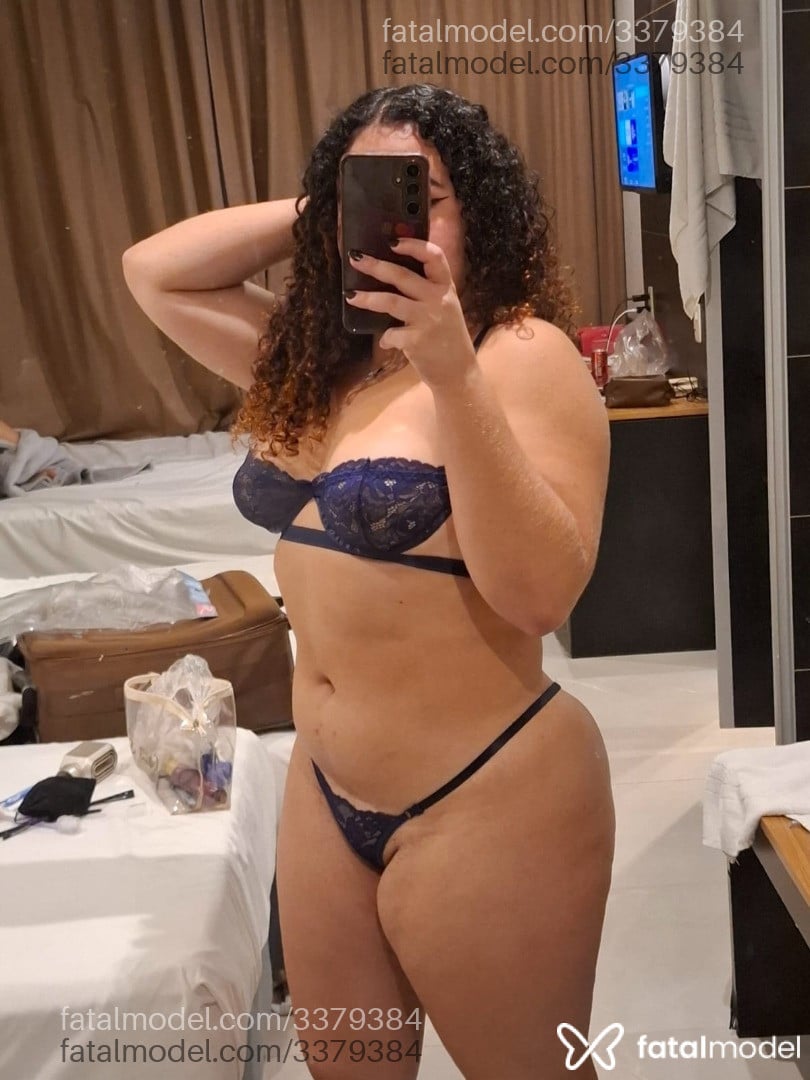 Acompanhante mulher morena (o) de olhos castanhos - Cacau