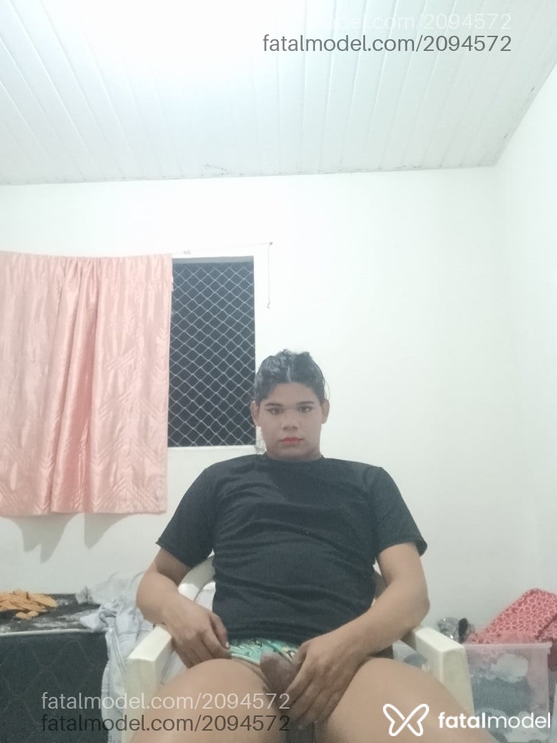 Acompanhante mulher trans loira (o) de olhos pretos - Angel Gabriele