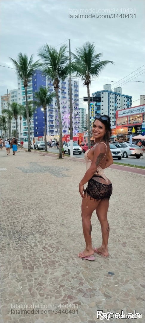 Acompanhante mulher trans morena (o) de olhos castanhos - Mayara Morena