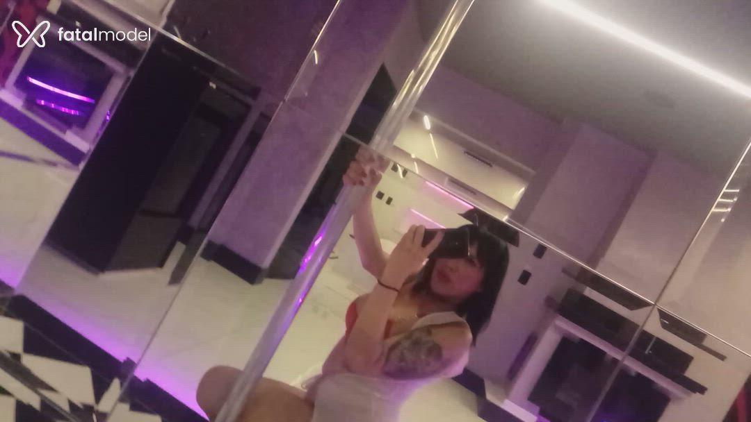 Acompanhante travesti morena (o) de olhos castanhos - Lili Oliveira Acompanhante travesti morena (o) de olhos castanhos - Lili Oliveira