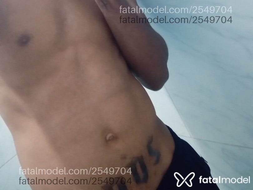 Acompanhante homem morena (o) de olhos castanhos - Morenogostoso