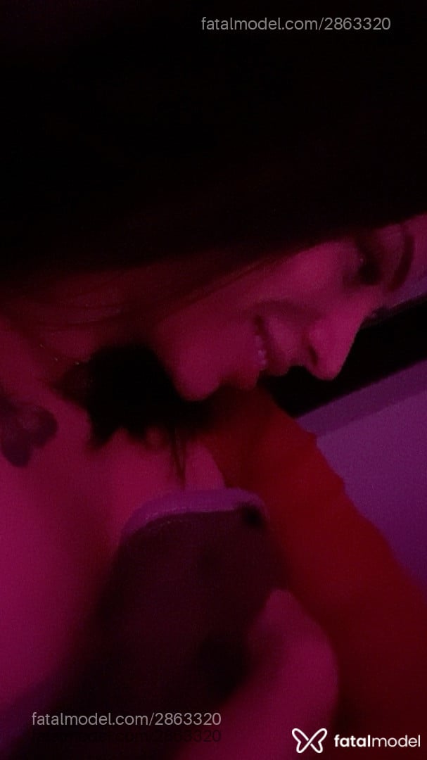 Acompanhante mulher trans morena (o) de olhos castanhos - Bruna Lins Acompanhante mulher trans morena (o) de olhos castanhos - Bruna Lins