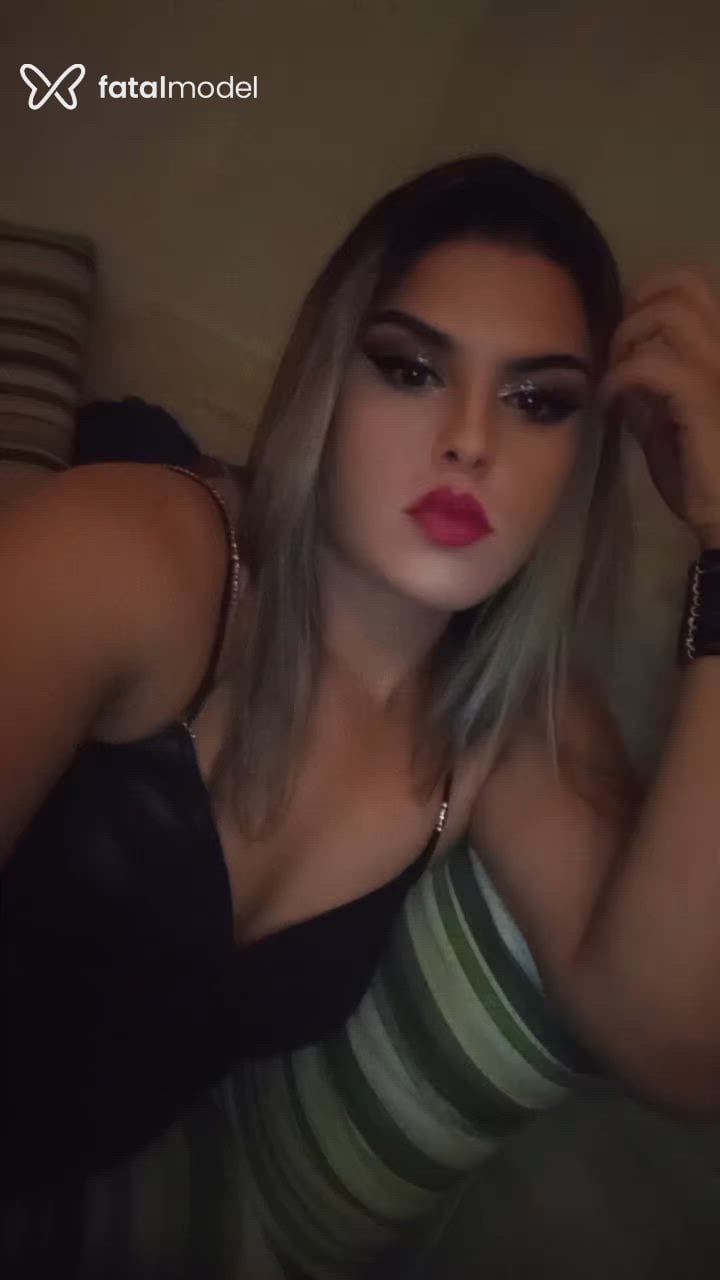 Acompanhante mulher trans loira (o) de olhos castanhos - Viicky Acompanhante mulher trans loira (o) de olhos castanhos - Viicky