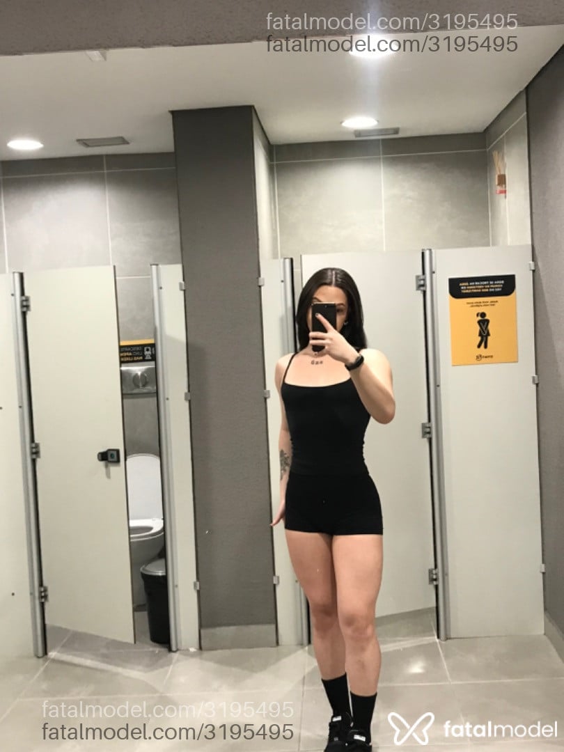 Acompanhante mulher trans com cabelo castanho de olhos castanhos - Alana Souza