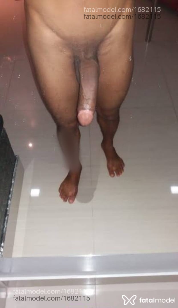 Acompanhante homem morena (o) de olhos pretos - Silva Silva